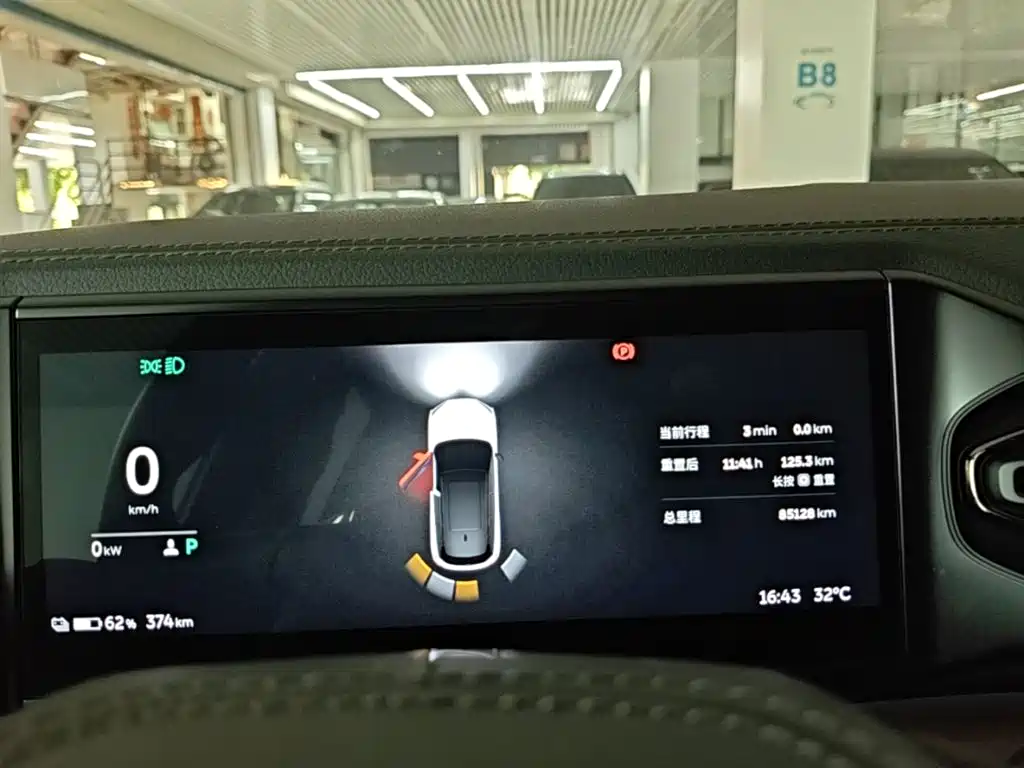 NIO ES6 — миниатюра 12