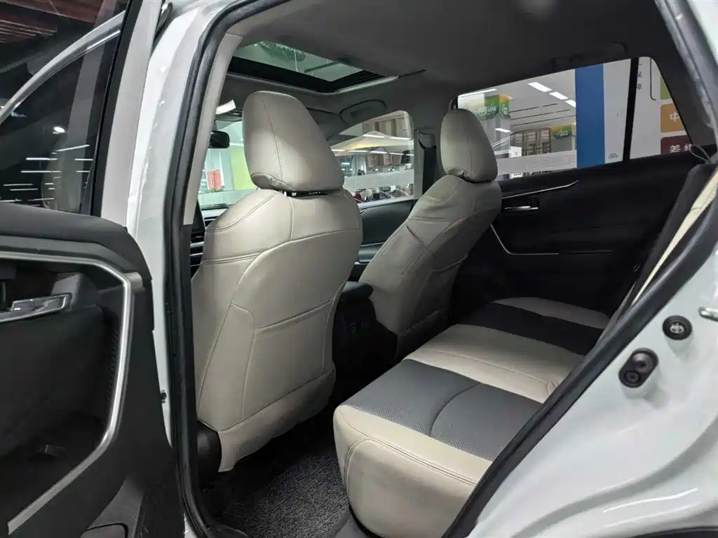 TOYOTA RAV4 RONGFANG