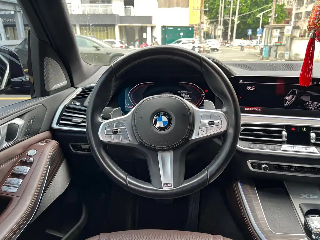 BMW X5 2022 xDrive 40Li M Sport