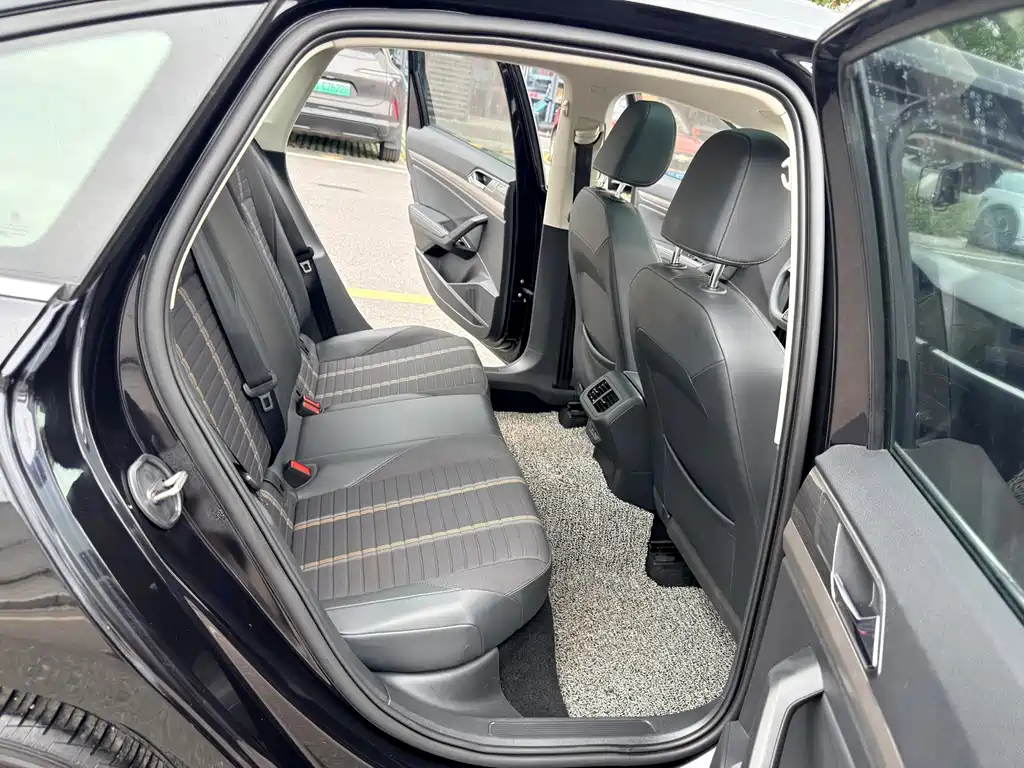 Volkswagen Lavida — миниатюра 11