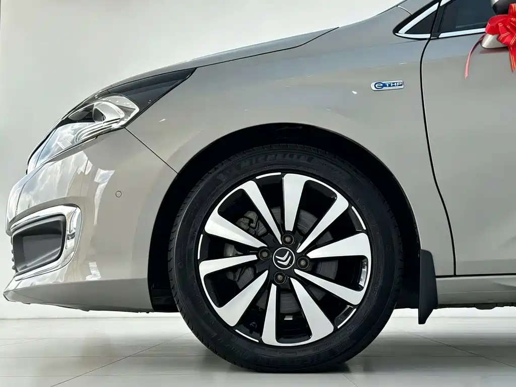 Citroen C4L — миниатюра 9