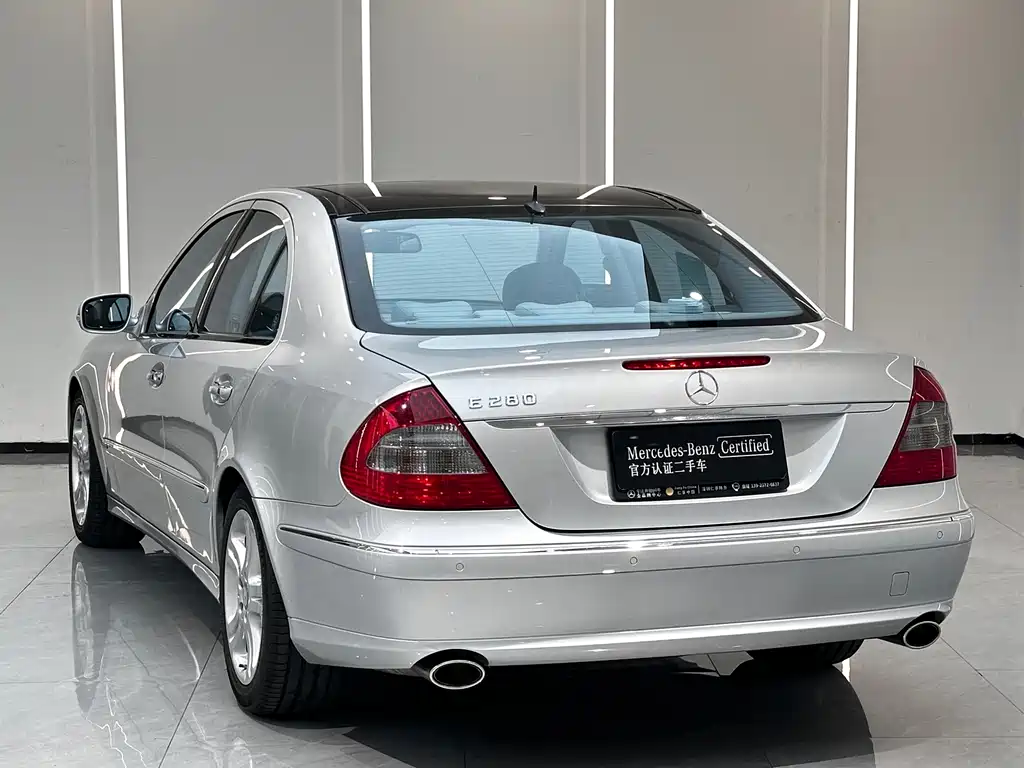 Mercedes-Benz E-Class — миниатюра 4