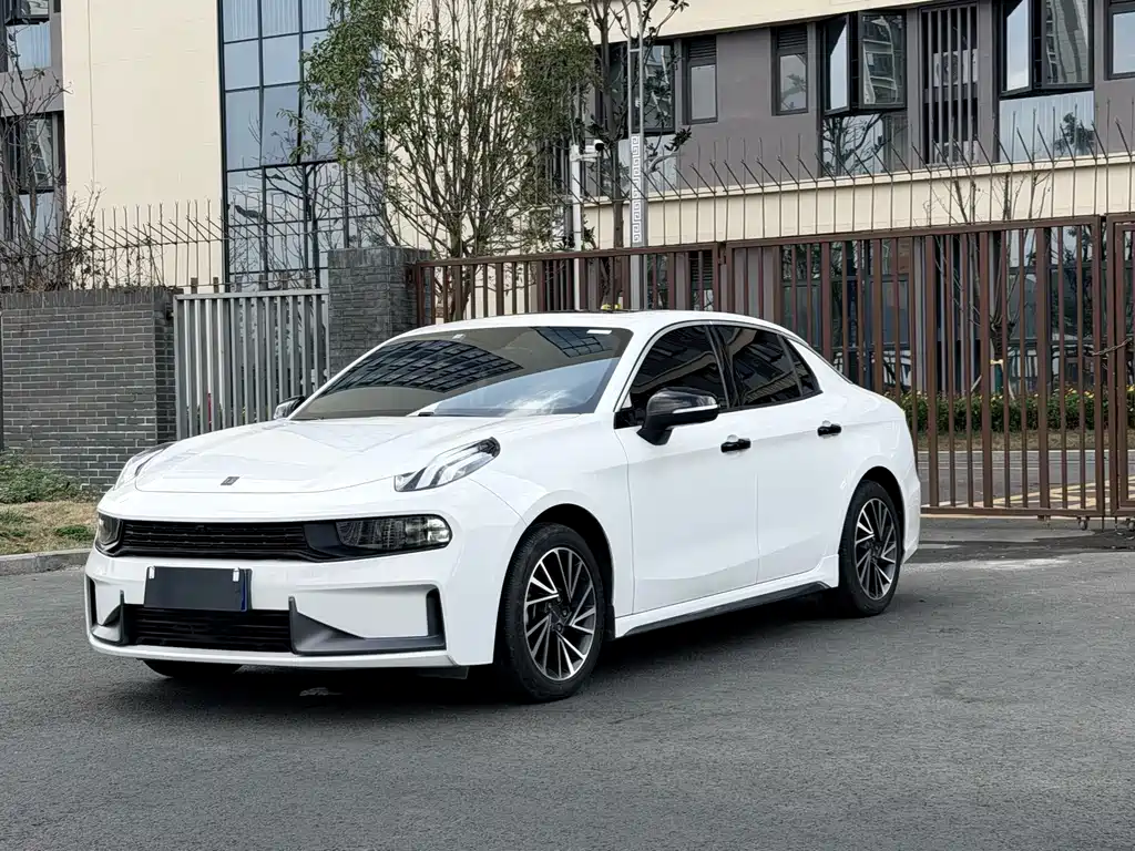 Lynk & Co 03 2021