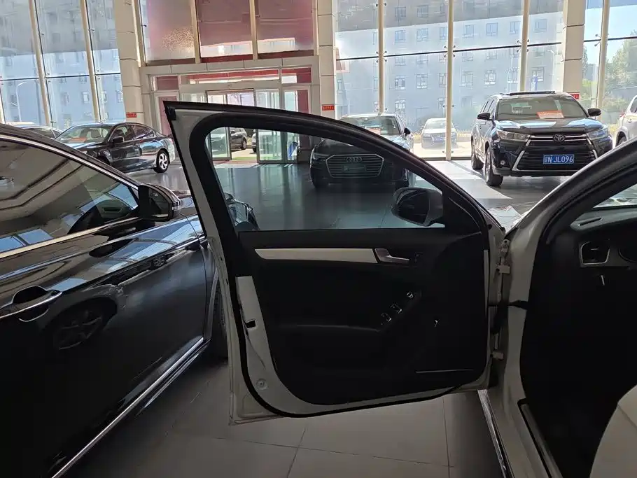 Audi A4L — миниатюра 7