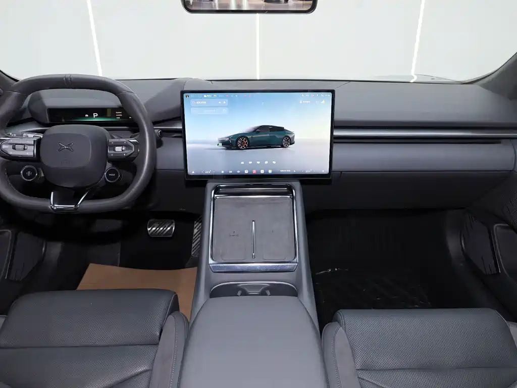 XPeng P7 — миниатюра 13