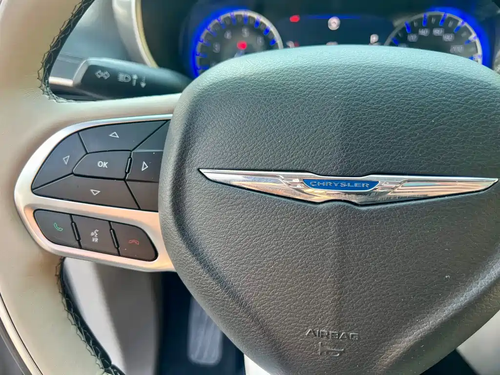 Chrysler Grand Voyager (Import) — миниатюра 28