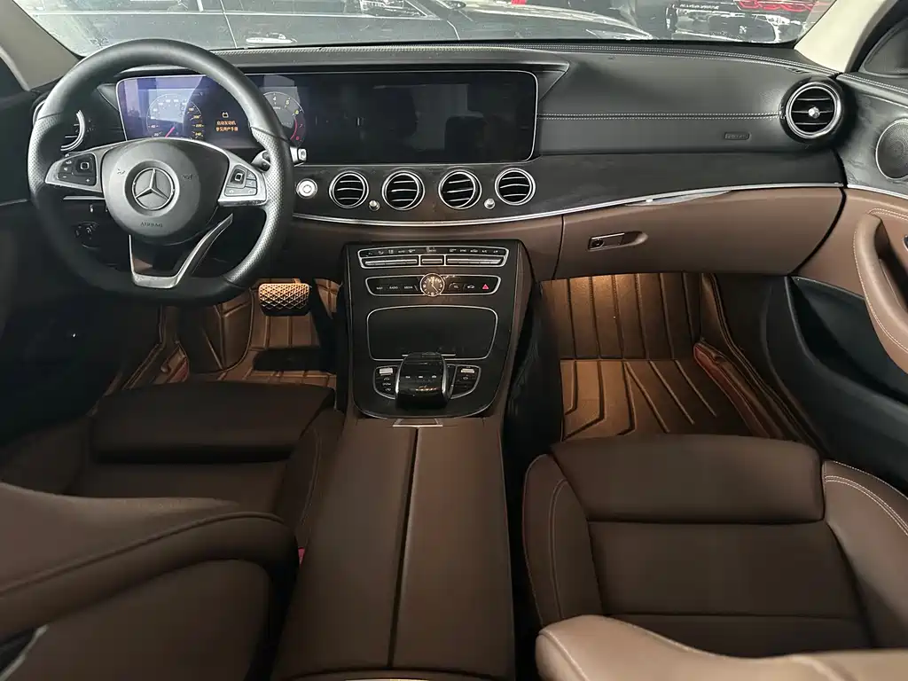 Mercedes-Benz E-Class — миниатюра 6