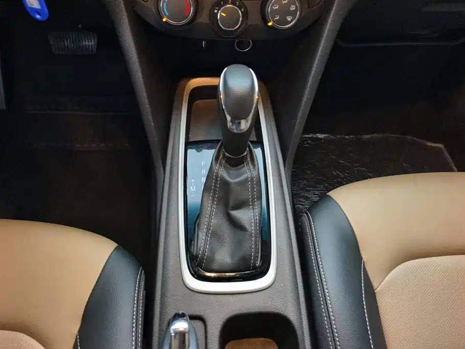 Chevrolet Monza — миниатюра 16