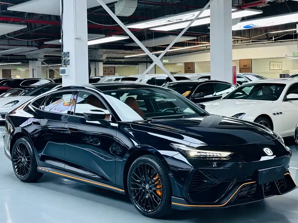 Changan UNI-V — миниатюра 3