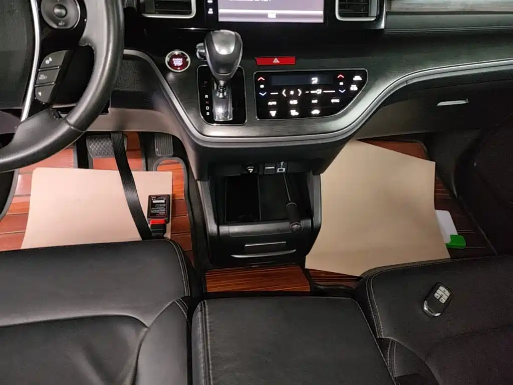 Honda Elysion — миниатюра 14