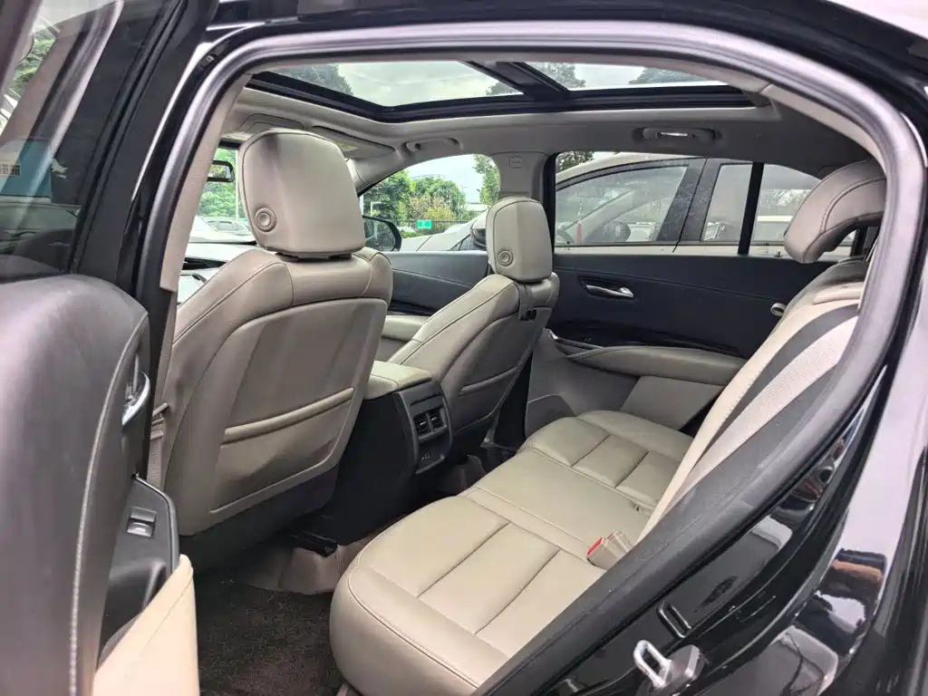 Cadillac XT4 — миниатюра 9