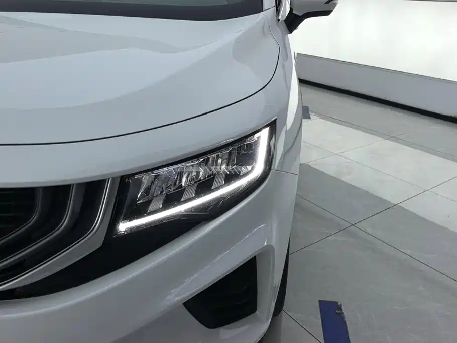 Geely Haoyue — миниатюра 5