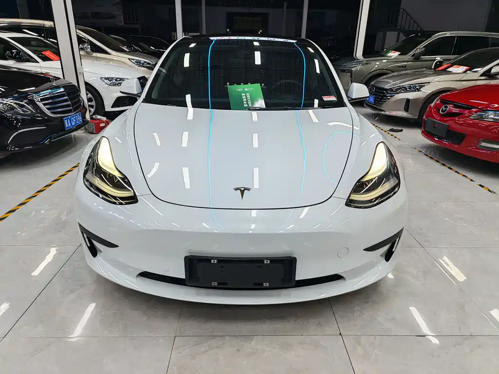 Tesla Model 3 — миниатюра 14