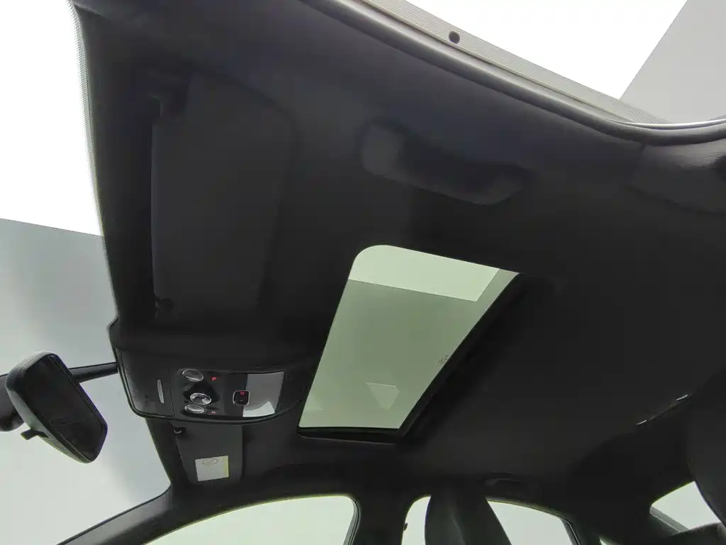 Audi A4L — миниатюра 14