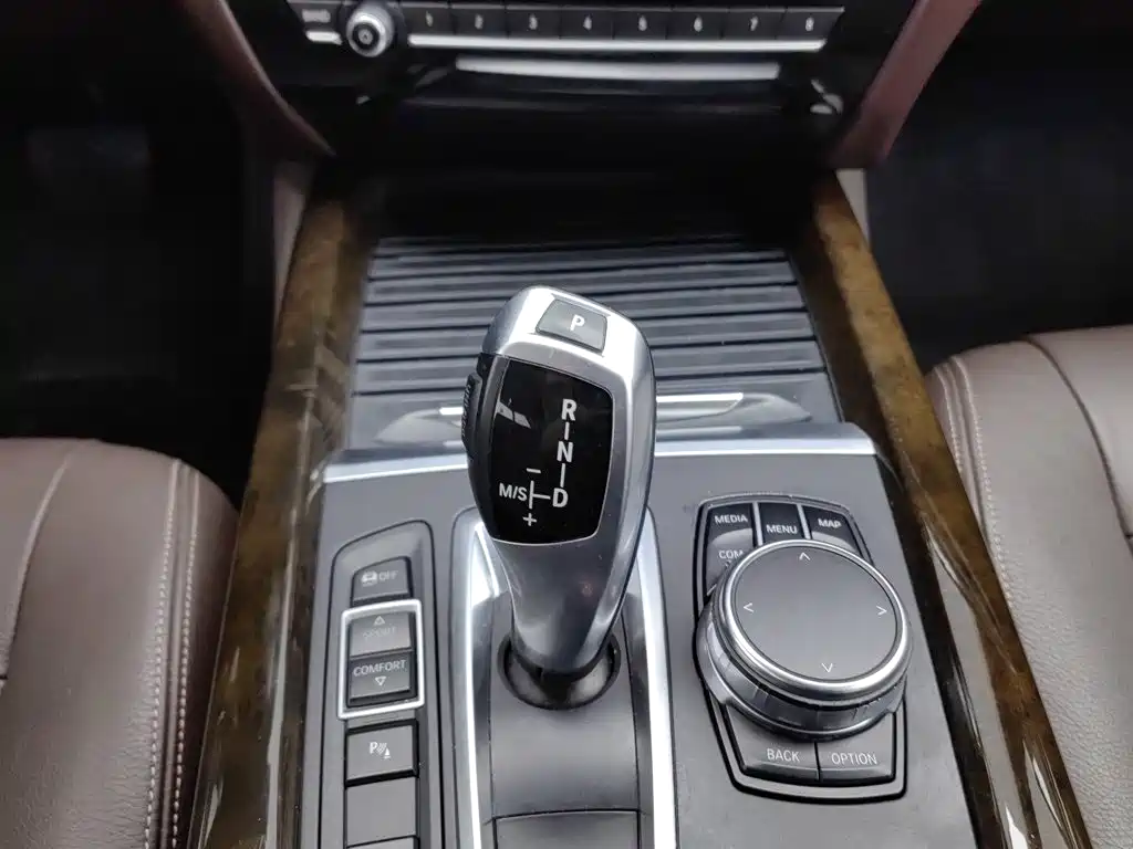 BMW X5 (Import) — миниатюра 13