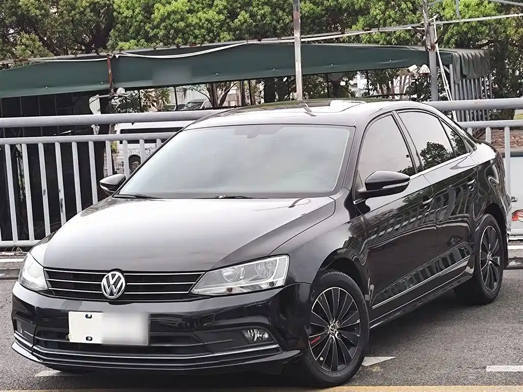 Volkswagen Sagitar 2018