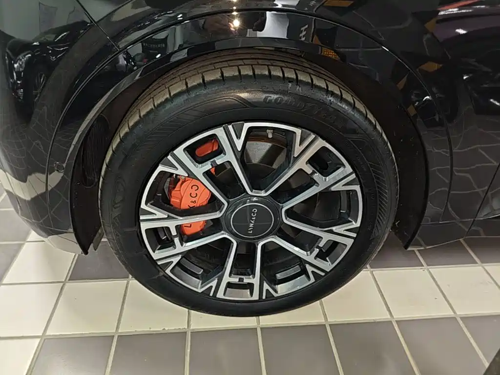 Lynk & Co 900 — миниатюра 23