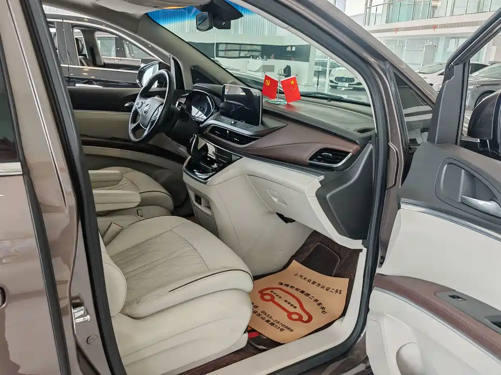 Buick GL8 — миниатюра 13