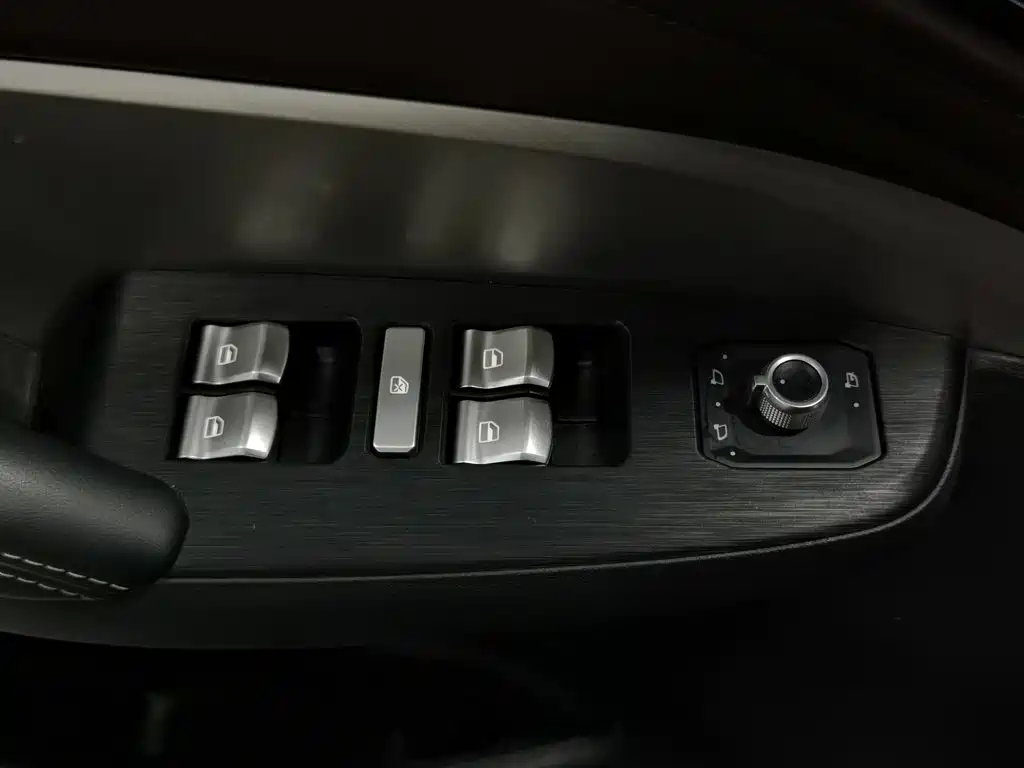 Wey Wey VV6 — миниатюра 9