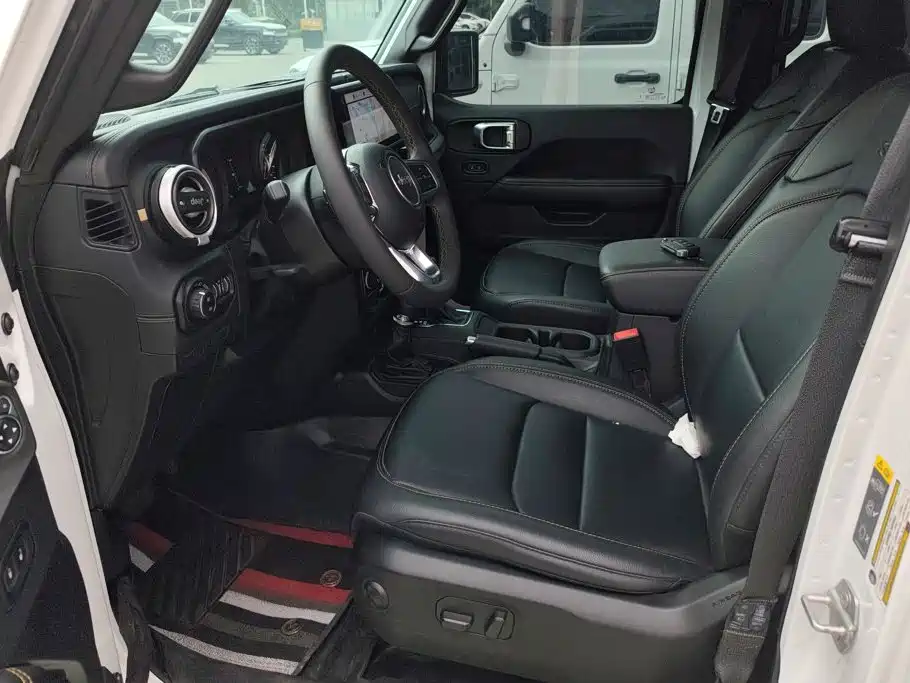 Jeep Wrangler — миниатюра 9