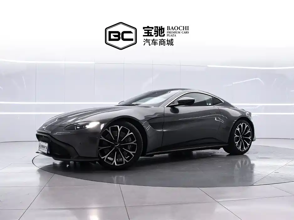 Aston Martin V8 Vantage 2018