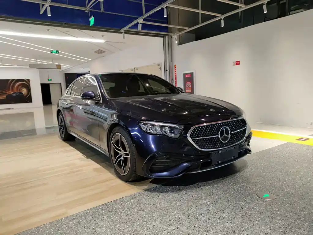 Mercedes-Benz E-Class — миниатюра 3
