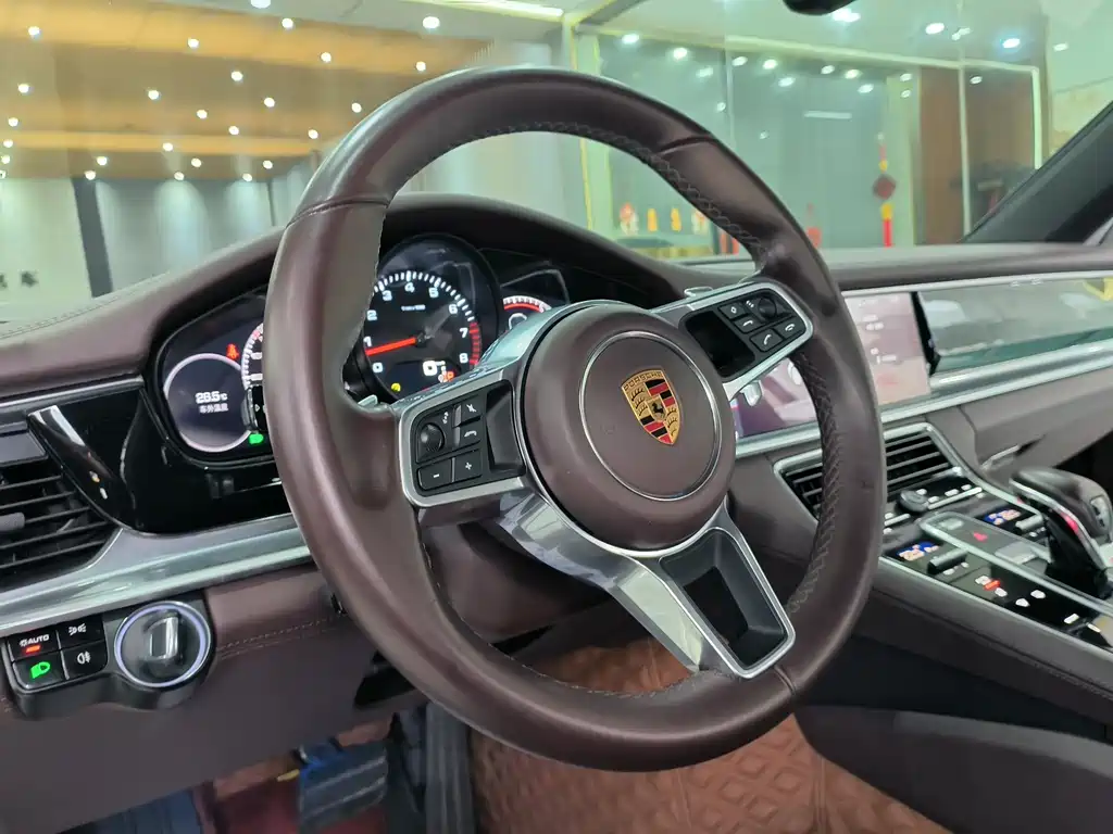 Porsche Panamera — миниатюра 9