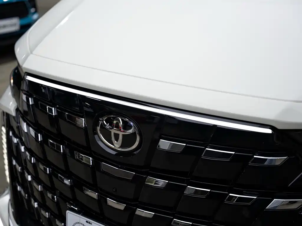 Toyota Hiace — миниатюра 7