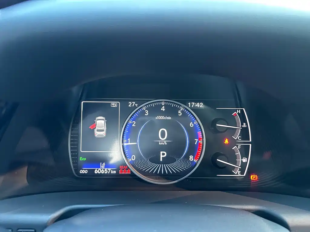 Lexus ES — миниатюра 11