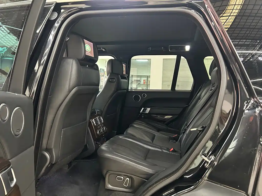 Land Rover Range Rover — миниатюра 6