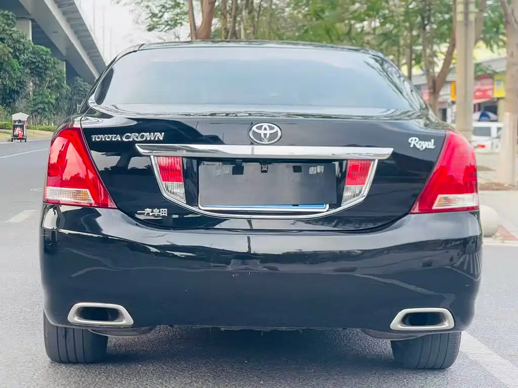 Toyota Crown 2010 2.5L Royal