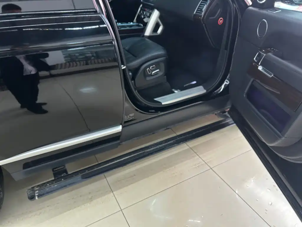 Land Rover Range Rover — миниатюра 18