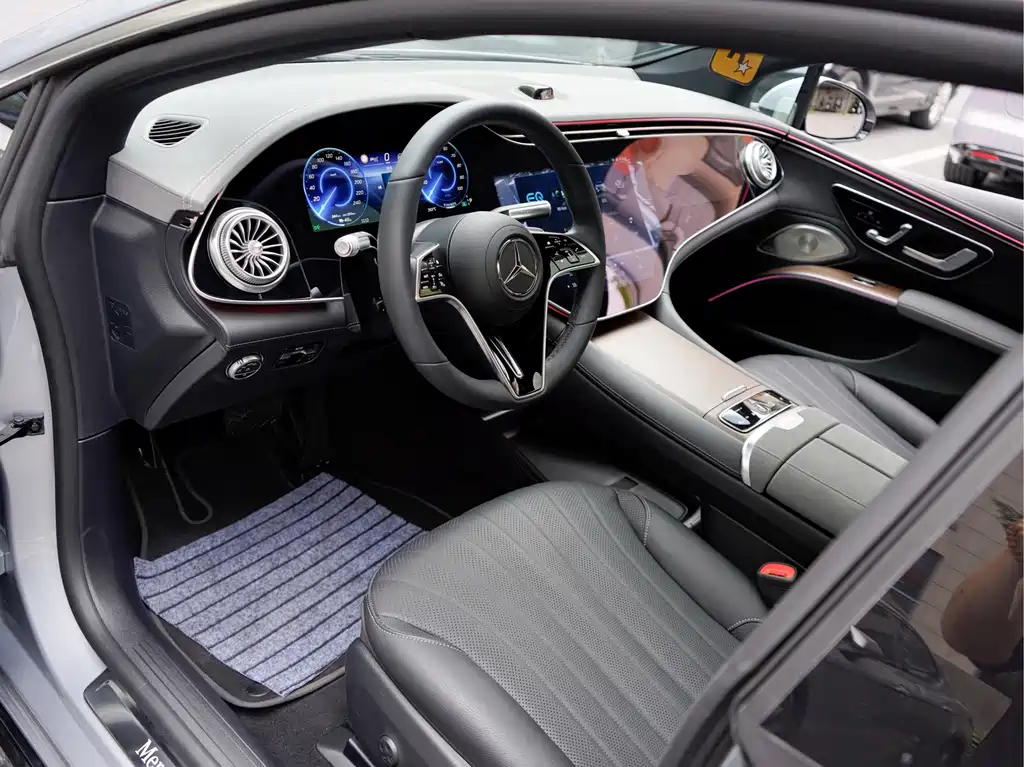 Mercedes-Benz EQS — миниатюра 11
