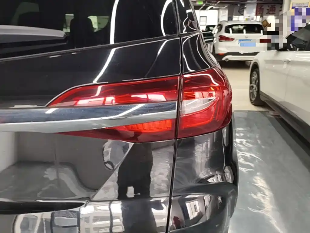 Buick Enclave — миниатюра 8
