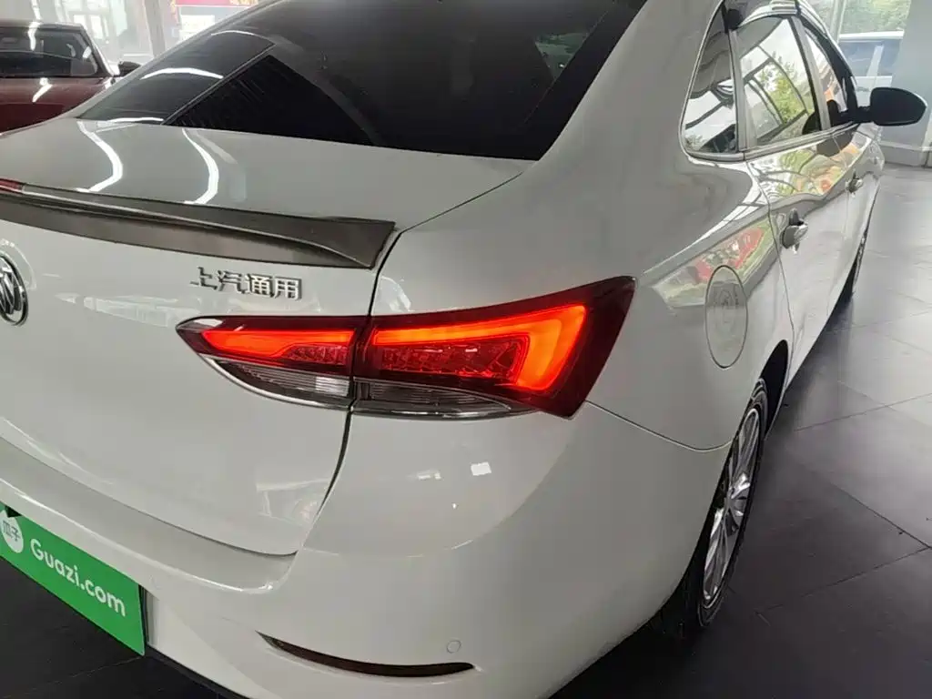 Buick Excelle — миниатюра 8
