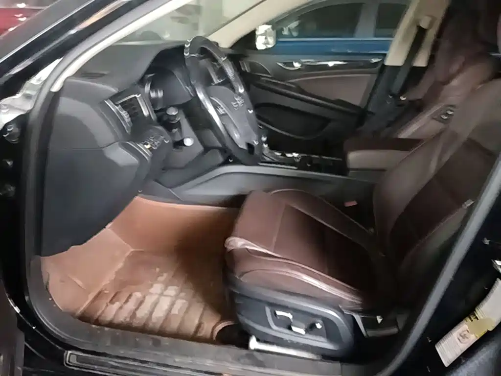 Hongqi Hongqi H7 — миниатюра 15