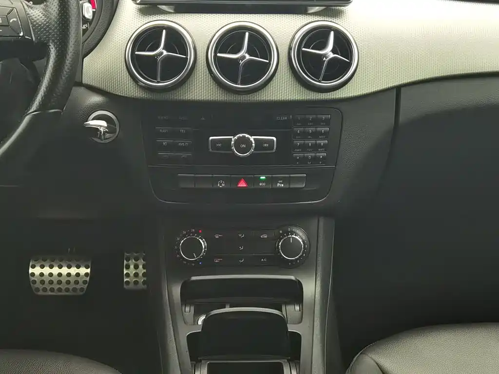 Mercedes-Benz B-Class — миниатюра 12