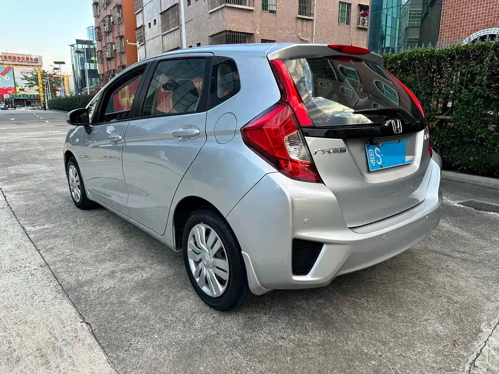 Honda Fit — миниатюра 4