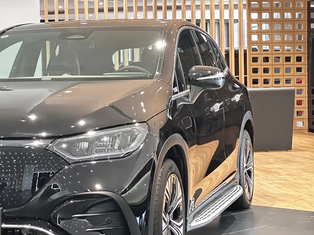 Mercedes-Benz EQE SUV — миниатюра 7