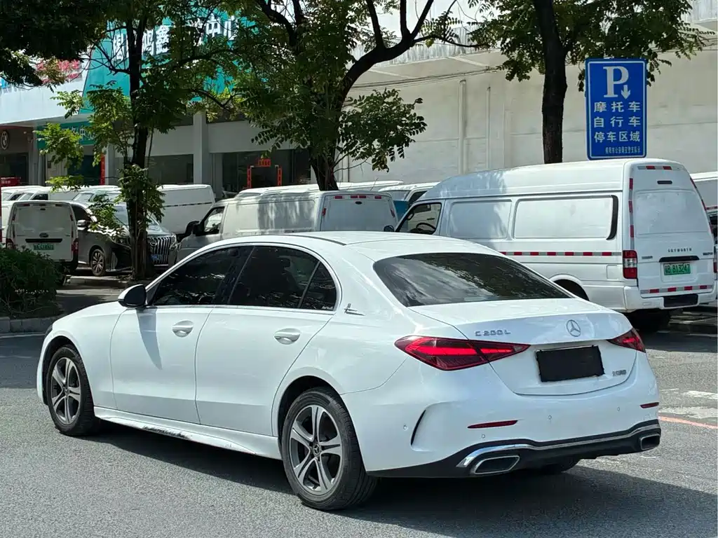 Mercedes-Benz C-Class — миниатюра 8