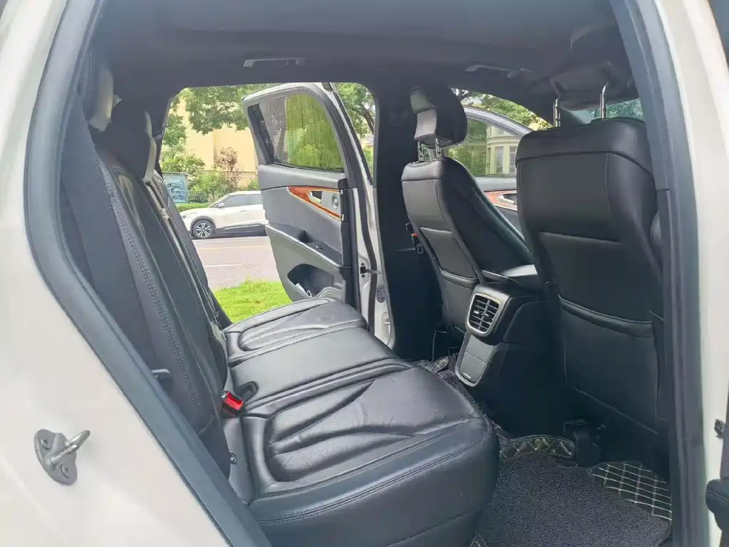 Lincoln Nautilus 2019 2.0T V