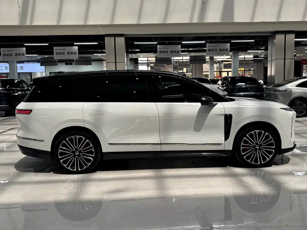 NIO ES8 2026 мест Executive