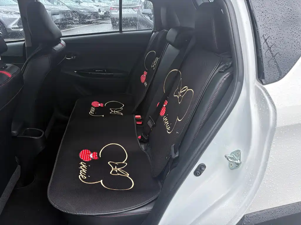 Toyota Yaris L — миниатюра 6