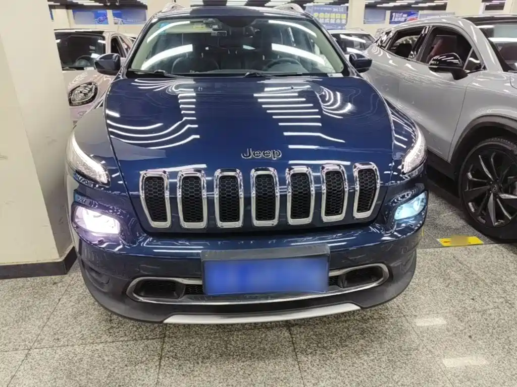 Jeep Cherokee — миниатюра 3