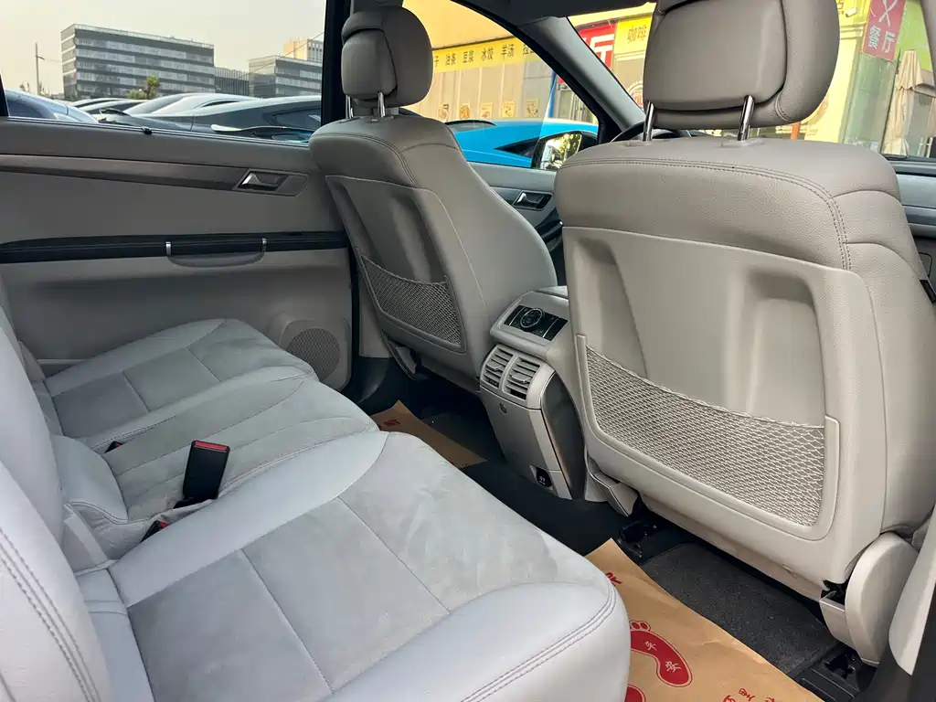 Mercedes-Benz R 2014 R 320 4MATIC