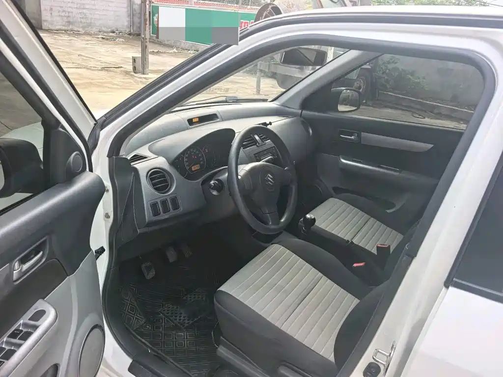 Suzuki Swift — миниатюра 7