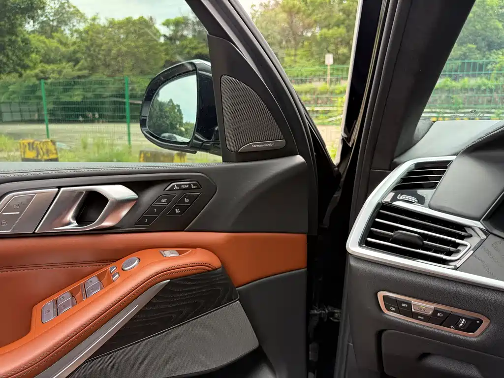 BMW X7 — миниатюра 9