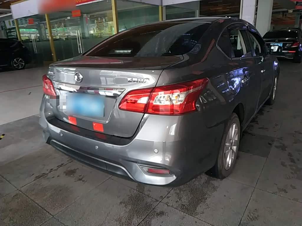 Nissan Sylphy 1.6 л 2023 г. Серебристо-серый, пробег 26200 км