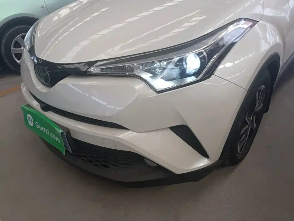 Toyota C-HR — миниатюра 24