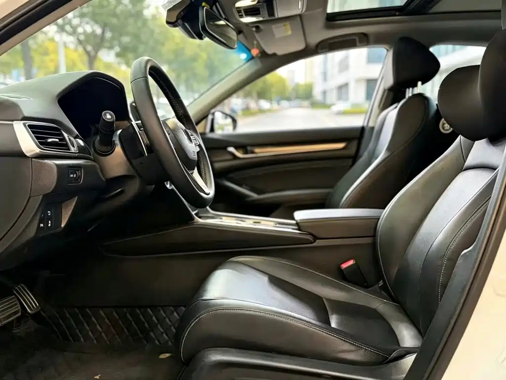 Honda Accord — миниатюра 9